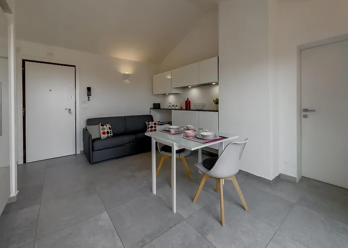Realkasa Train Plaza Apartment